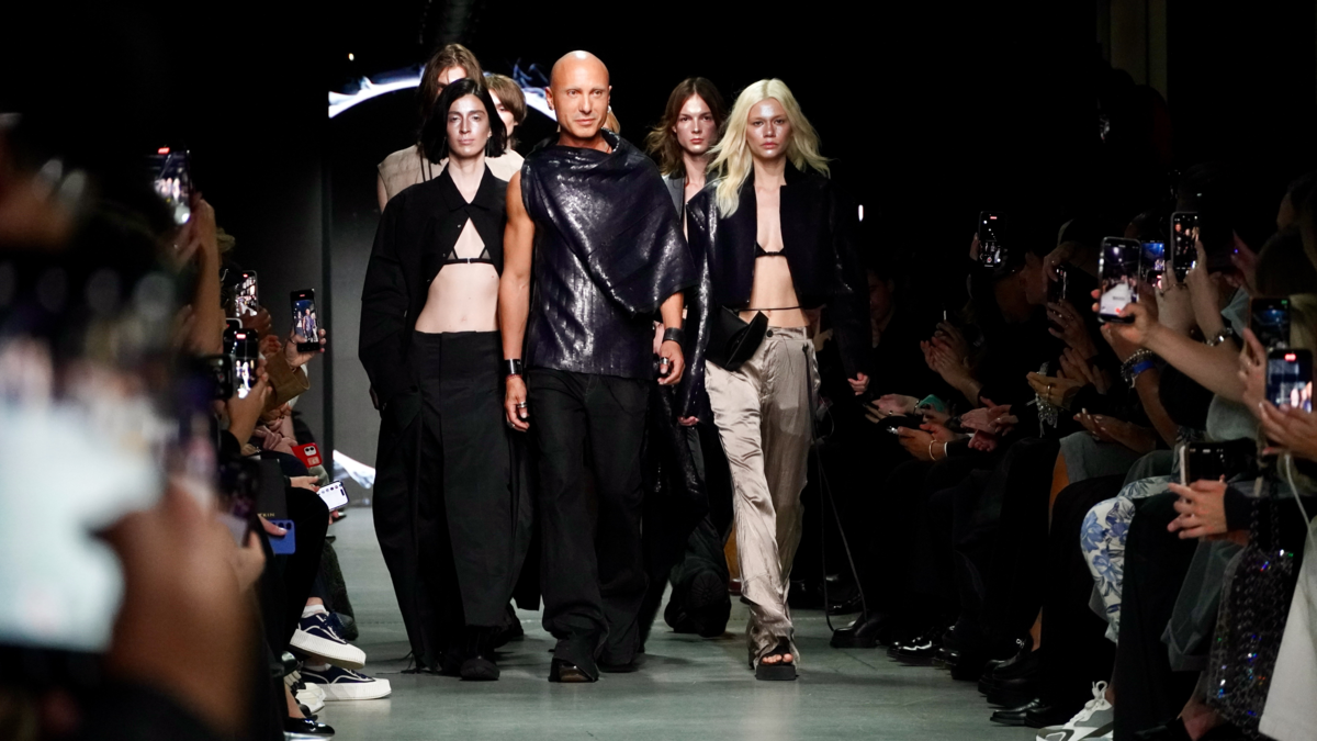 Афиша трансляции Открытие шестой Московской недели моды