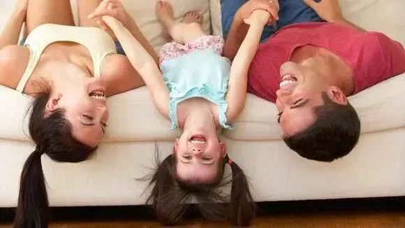 Афиша трансляции Занимаемся йогой смеха во время самоизоляции