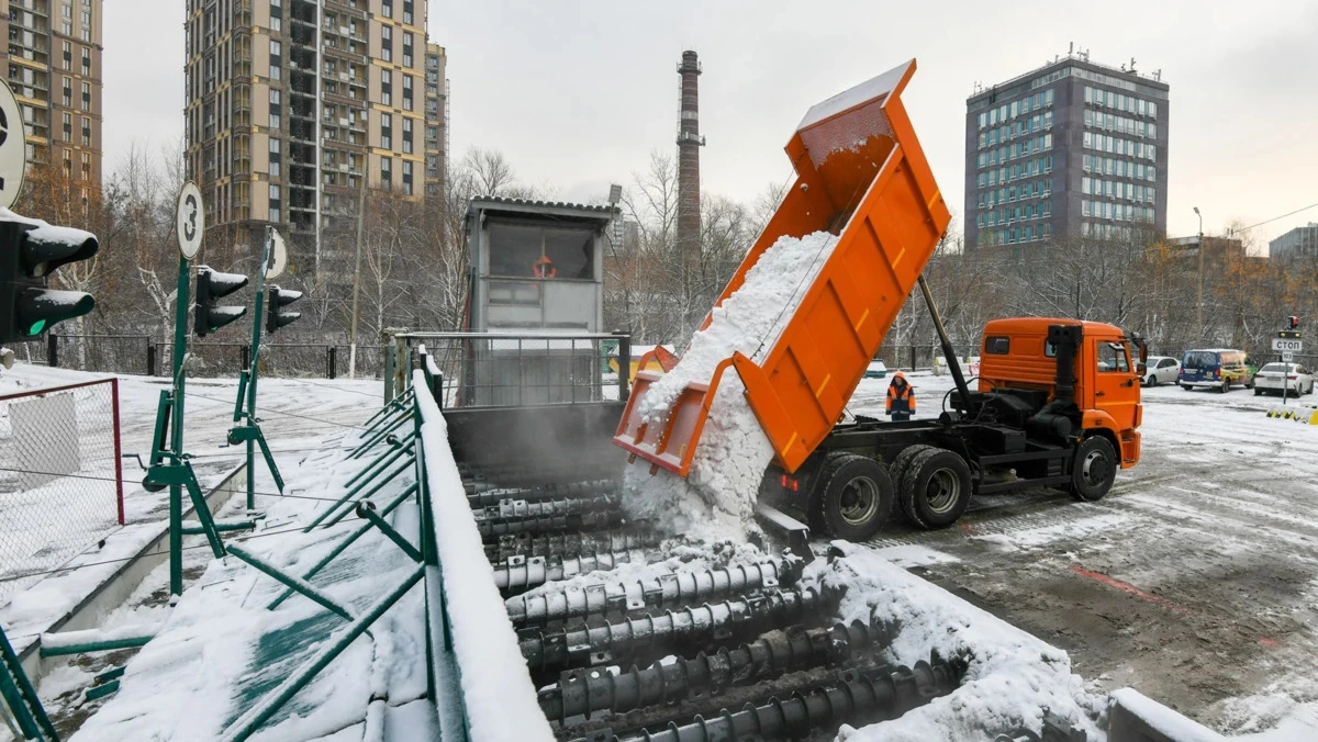 Афиша трансляции Работа снегосплавного пункта столицы во время непогоды