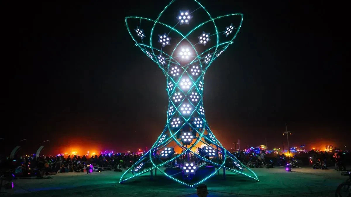 Афиша трансляции Электроника, свет и арт, поражающий фантазию на Urban Dreams