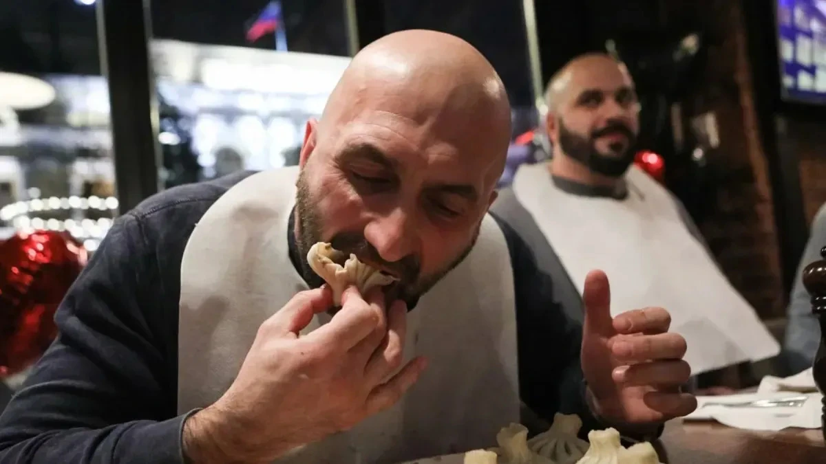 Афиша трансляции Финал чемпионата по поеданию хинкали