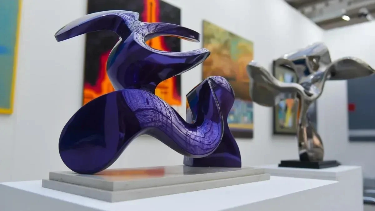 Афиша трансляции "Арт Москва" в Гостином Дворе