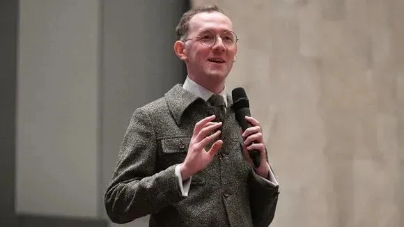 Афиша трансляции Владимир Раевский расскажет, над чем смеялись в 1970-е годы