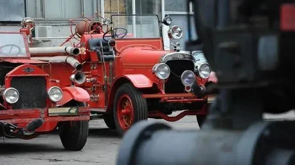 Афиша трансляции Автопробег раритетных пожарных машин в Москве