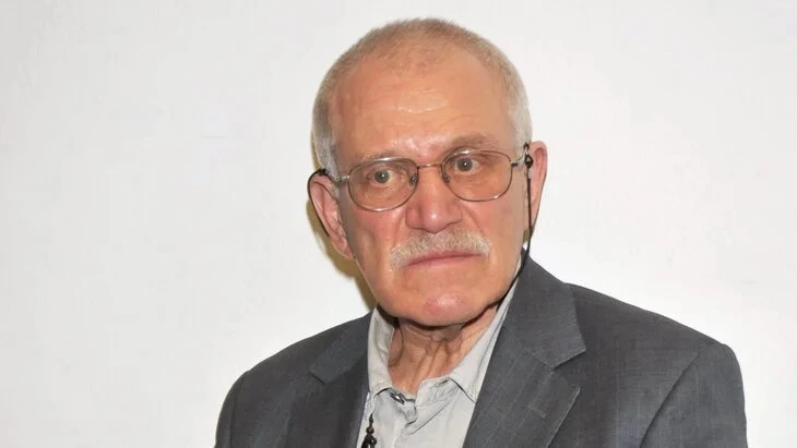 Афиша трансляции Прощание с кинорежиссером Александром Миттой