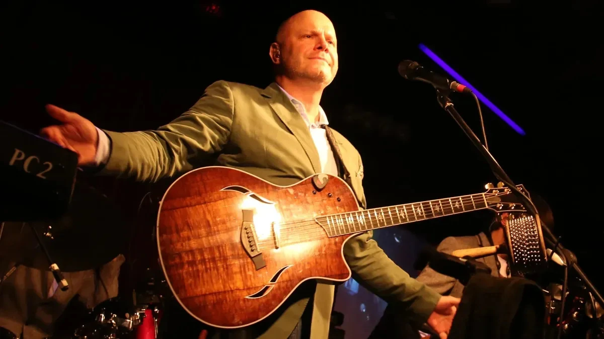 Афиша трансляции "Халатный" концерт группы "Несчастный случай"