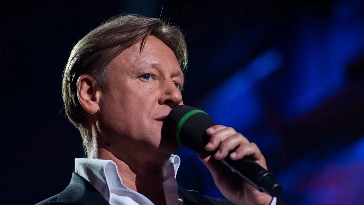 Афиша трансляции Дмитрий Харатьян провел географический диктант в МГУ