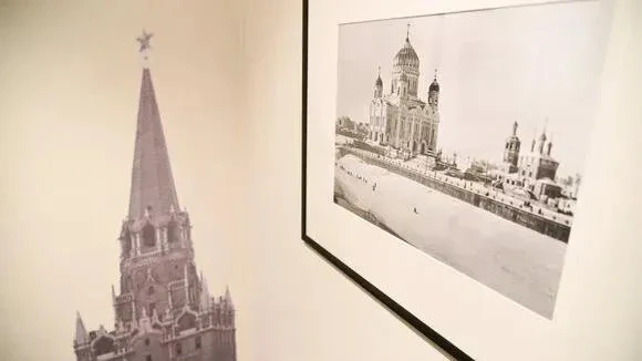 Афиша трансляции Прощальная экскурсия в Центре фотографии братьев Люмьер