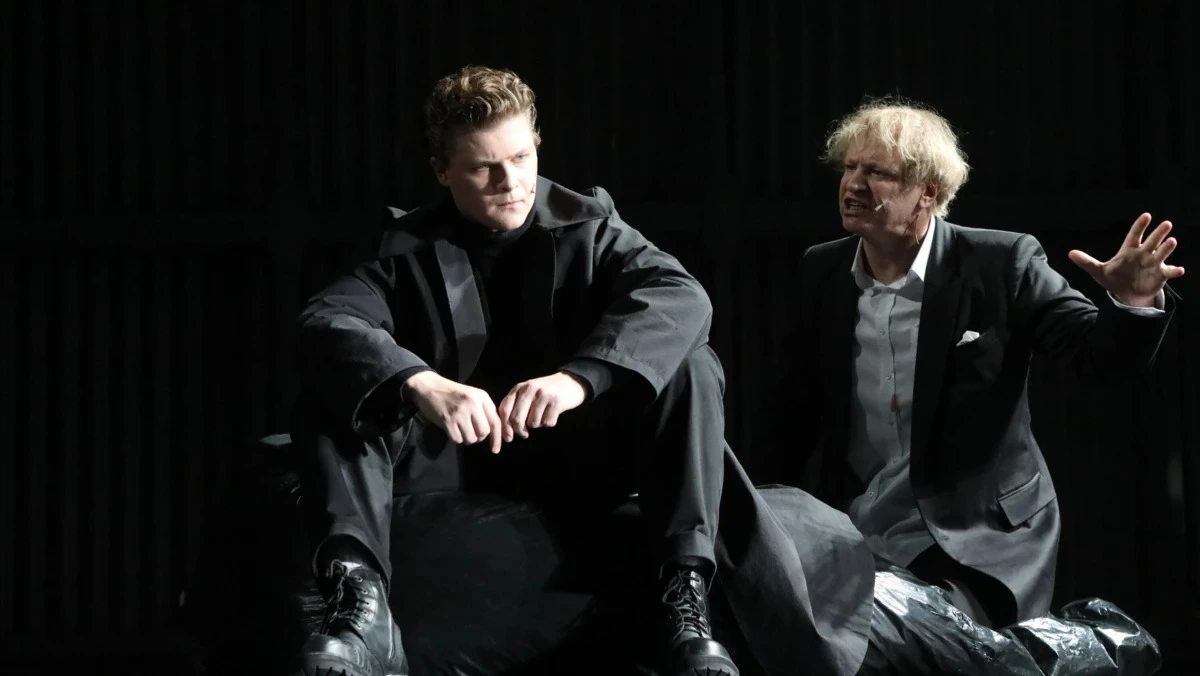 Афиша трансляции Закулисье спектакля "ШекспирГамлет" в Театре имени Моссовета