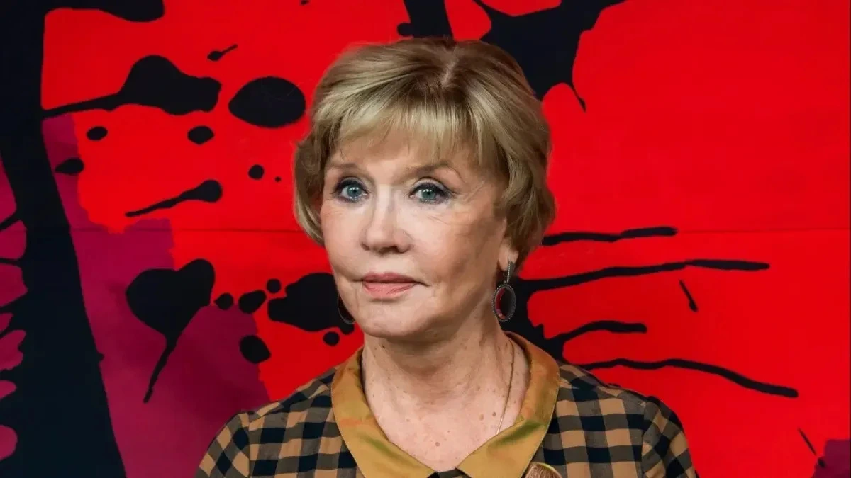 Афиша трансляции Актриса Вера Алентова читает "Каштанку"