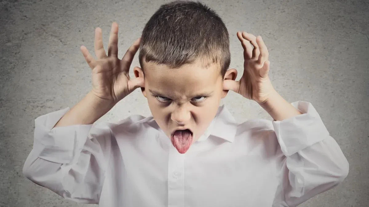 Афиша трансляции Как подростку избежать травли в школе