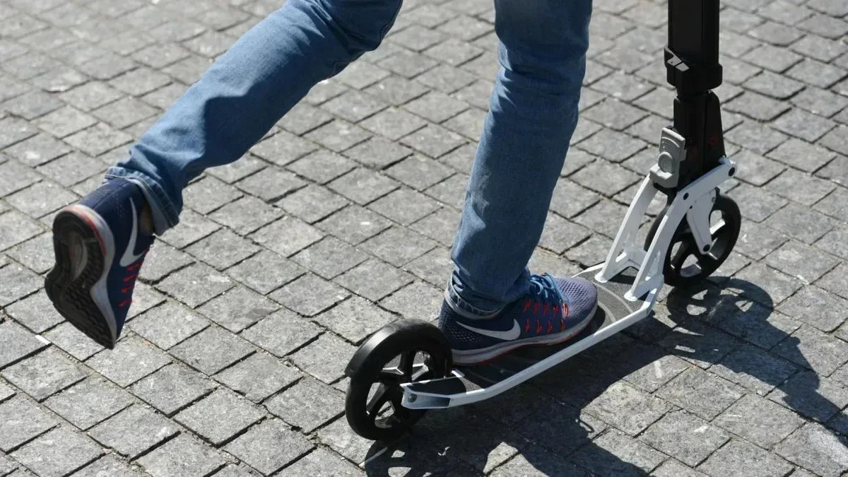 Афиша трансляции О сознательном использовании электросамокатов