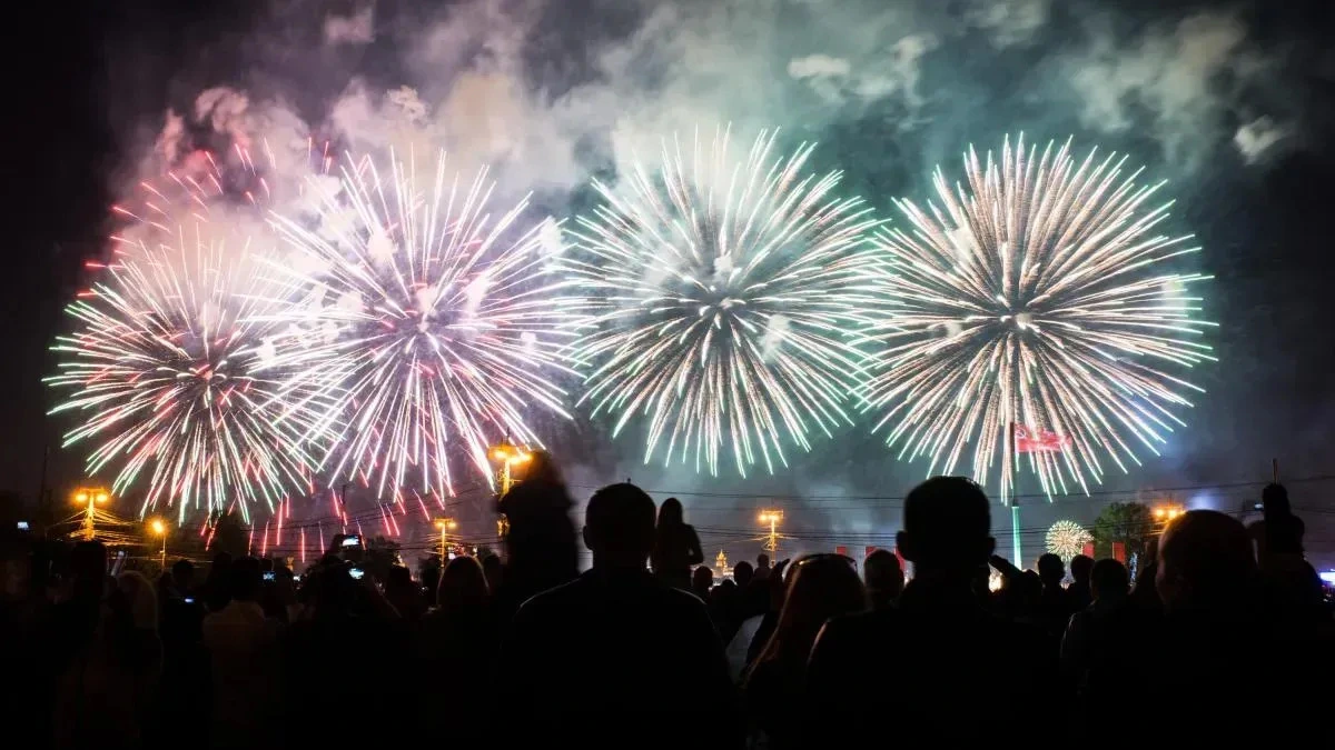 Афиша трансляции Фейерверк в честь Дня защитника Отечества