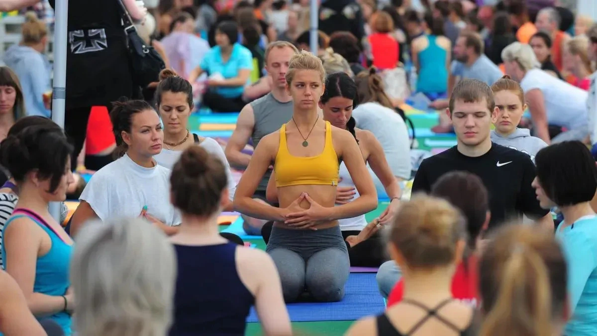 Афиша трансляции Международный день йоги в "Царицыне"