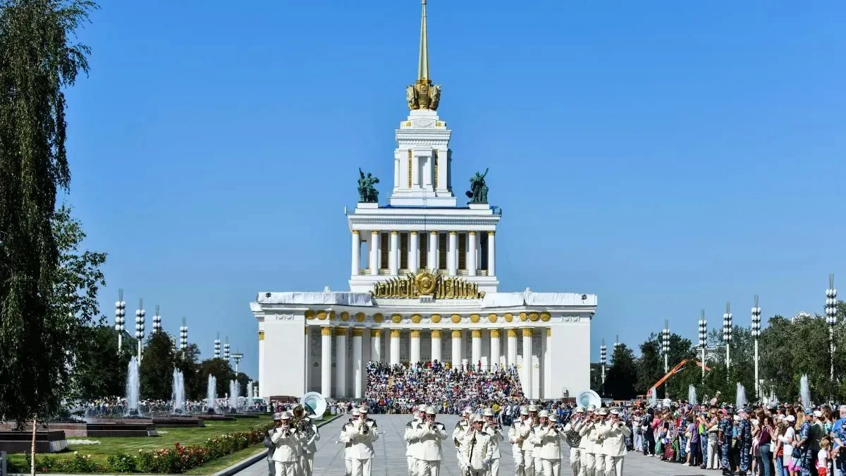 Афиша трансляции Торжественное шествие участников фестиваля "Спасская башня"