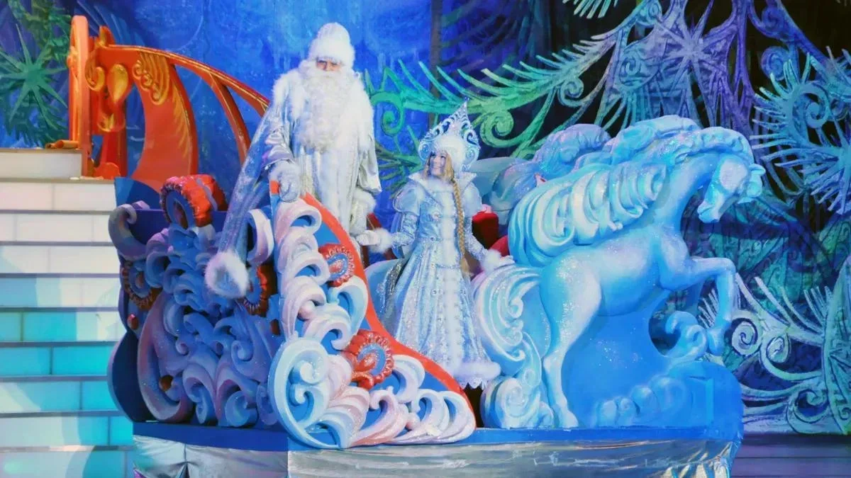 Афиша трансляции История Нового года, полная мифов и легенд