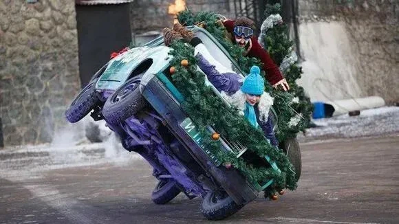 Афиша трансляции Каскадерская новогодняя елка