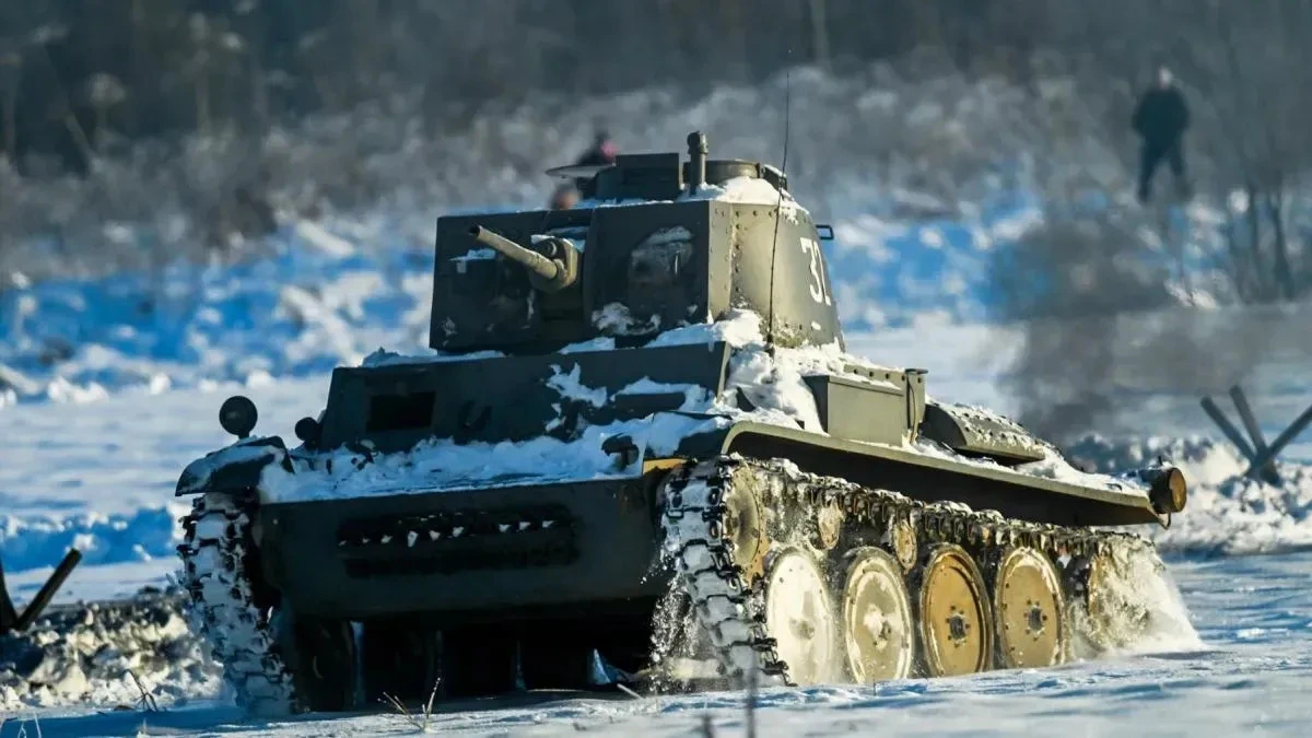 Афиша трансляции Историческая реконструкция с участием авиации и бронетехники