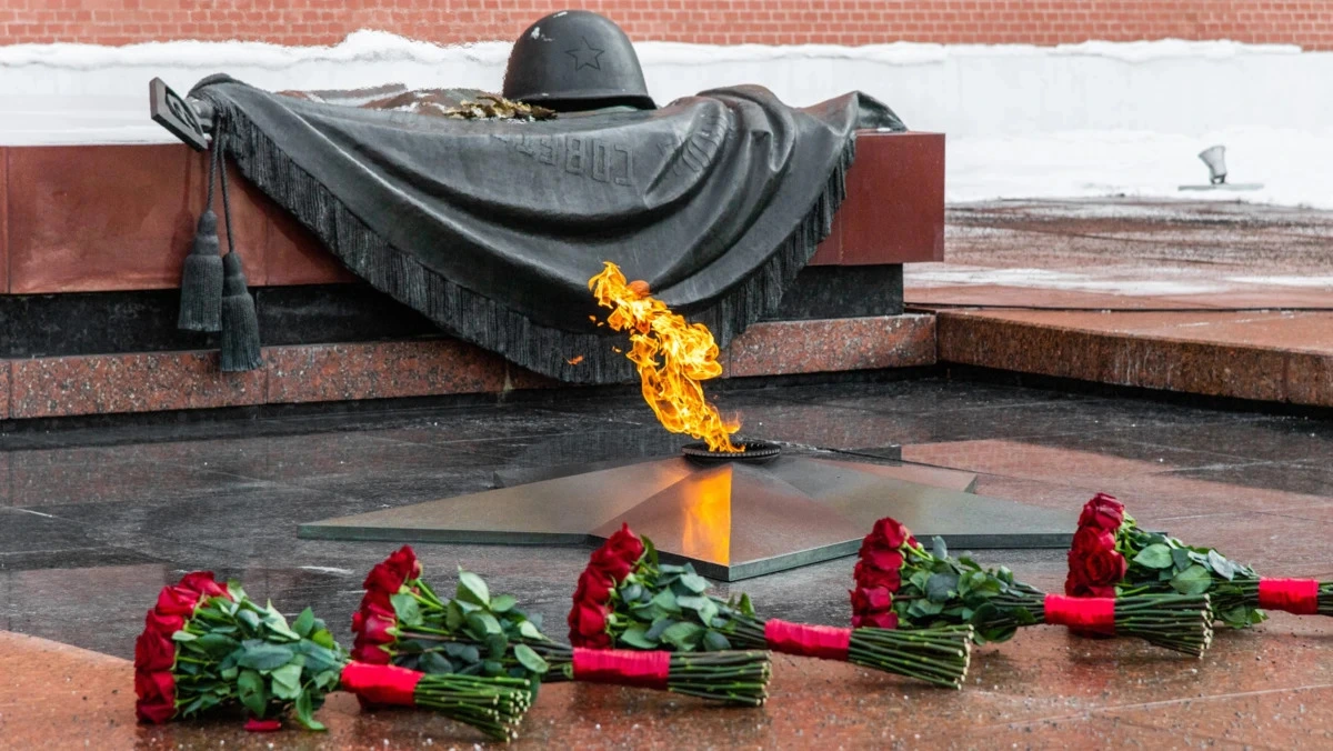 Афиша трансляции Возложение цветов в Александровском саду в честь 23 февраля