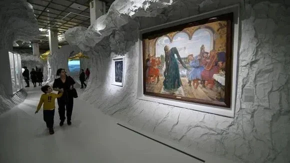 Афиша трансляции Гид по выставке "Русская сказка. От Васнецова до сих пор"