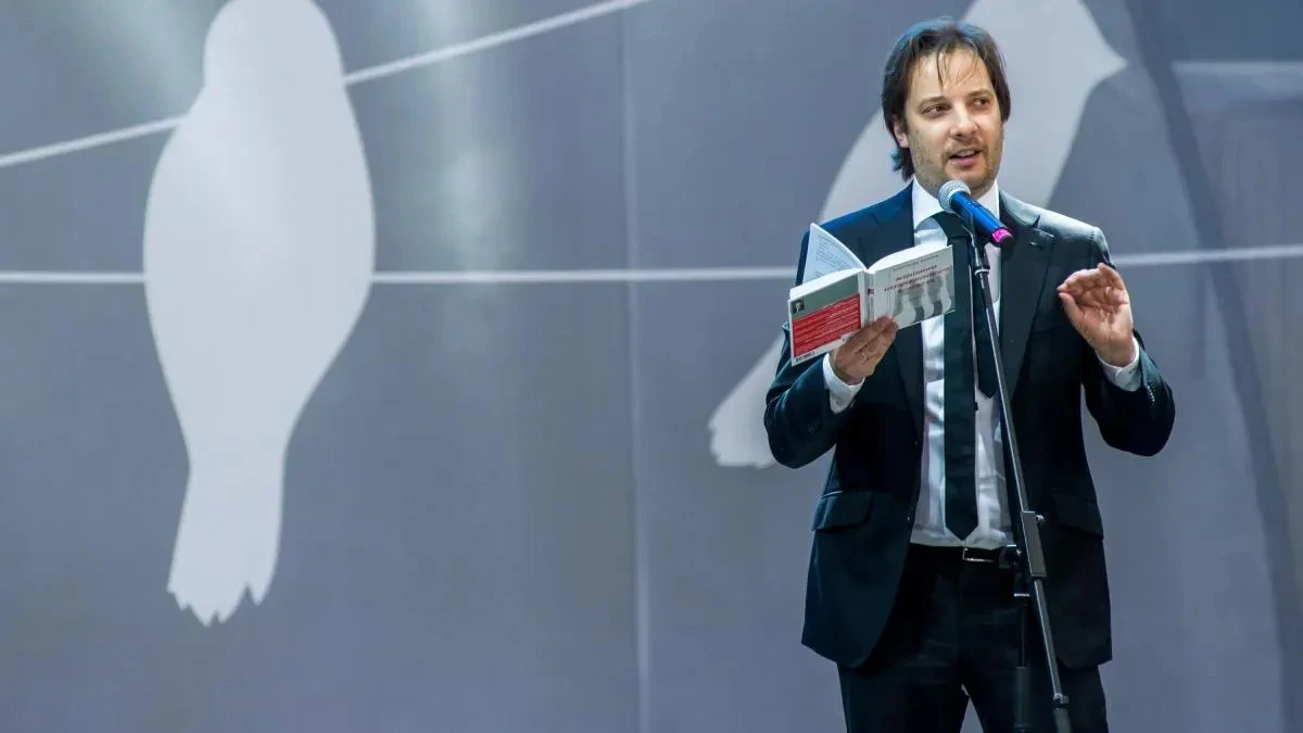 Афиша трансляции Закулисье с Москвой онлайн. Цыпкин и "БеспринцЫпные чтения"