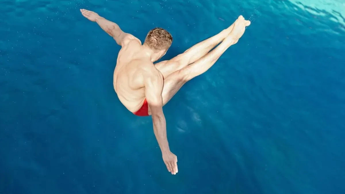 Афиша трансляции Соревнования по хай-дайвингу на Гребном канале