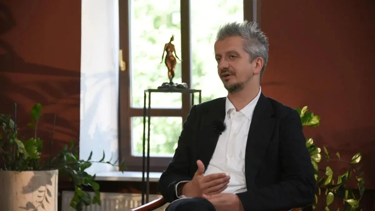 Афиша трансляции Встреча с Константином Богомоловым