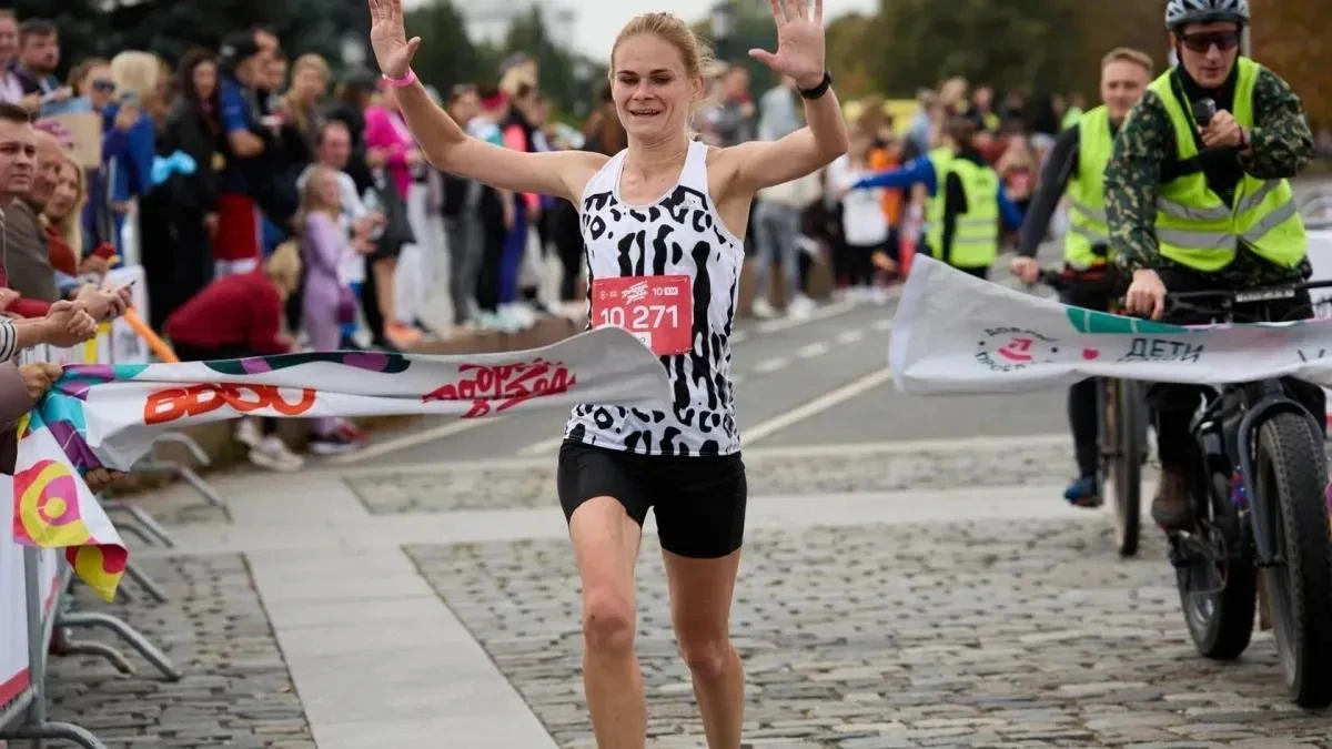 Афиша трансляции "Добрый забег" в поддержку глухих и слабослышащих детей