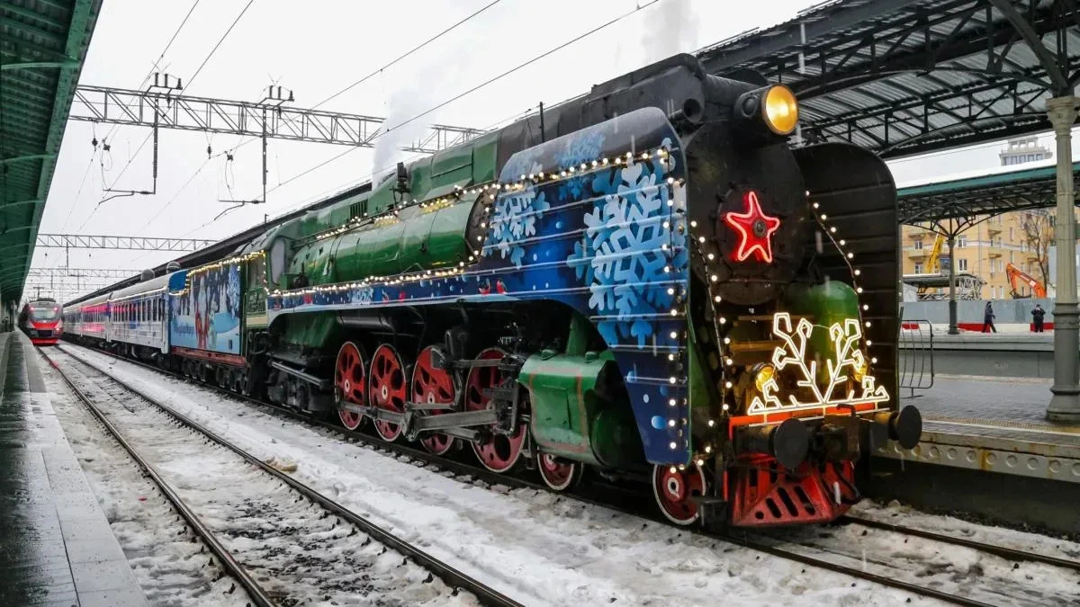 Афиша трансляции Прибытие поезда Деда Мороза на Белорусский вокзал