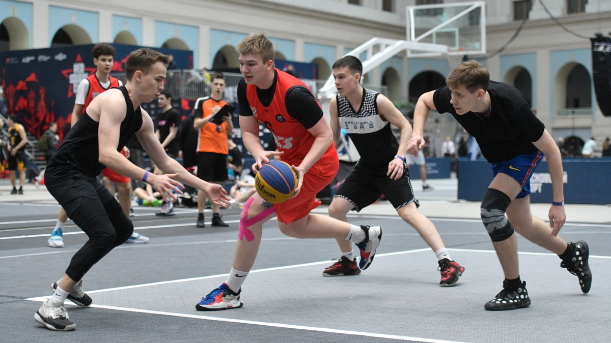 Афиша трансляции Турнир по стритболу "Кубок Красной площади"