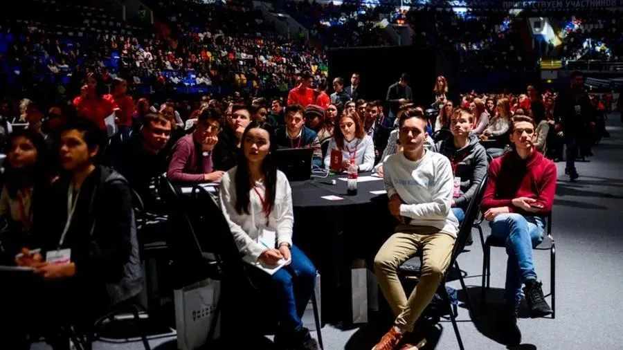 Афиша трансляции Церемония вручения премии "Прорыв года"