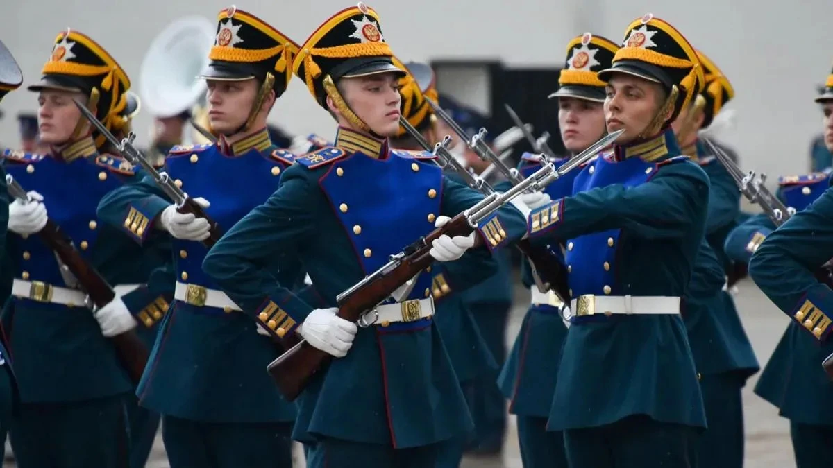 Афиша трансляции Церемония развода караулов в Кремле