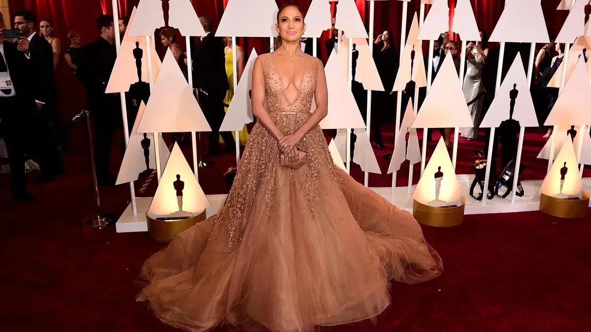 Афиша трансляции Почему весь мир следит за нарядами на премии "Оскар"