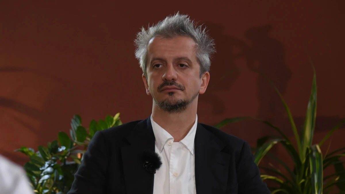 Афиша трансляции Интервью с режиссером Константином Богомоловым