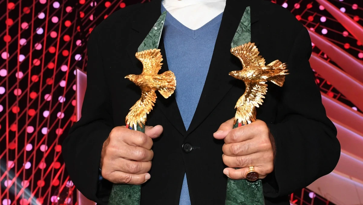 Афиша трансляции Красная ковровая дорожка кинопремии "Золотой орел"