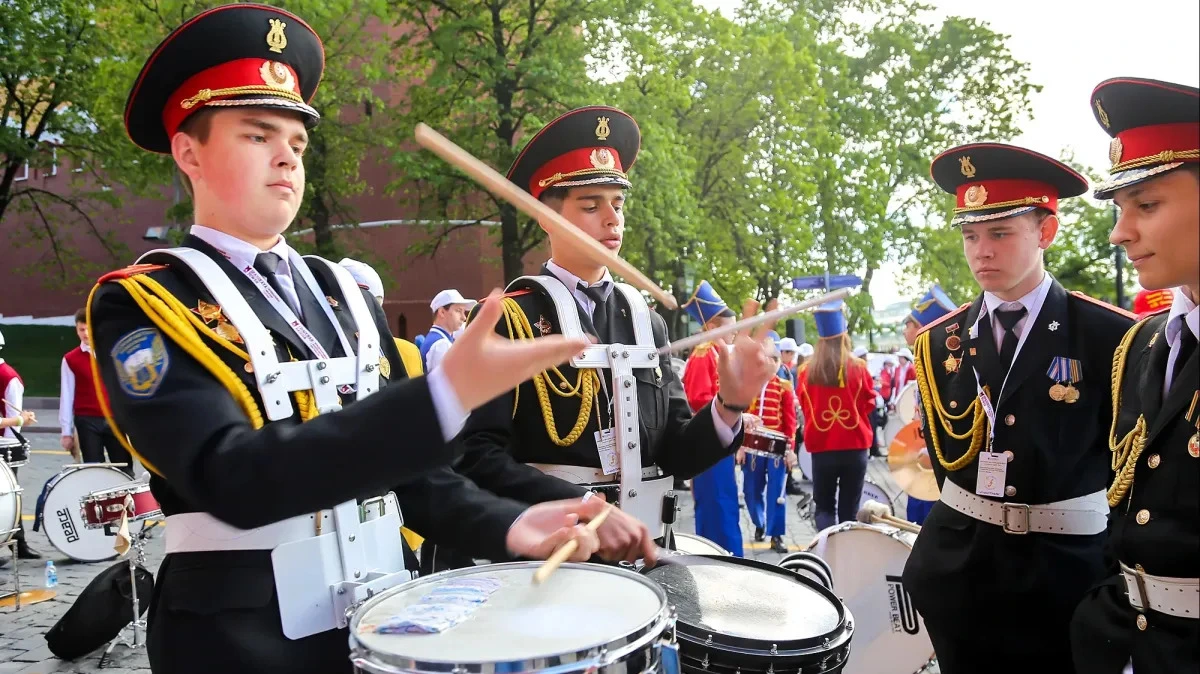 Афиша трансляции Как детские оркестры боролись за право выступать у Кремля