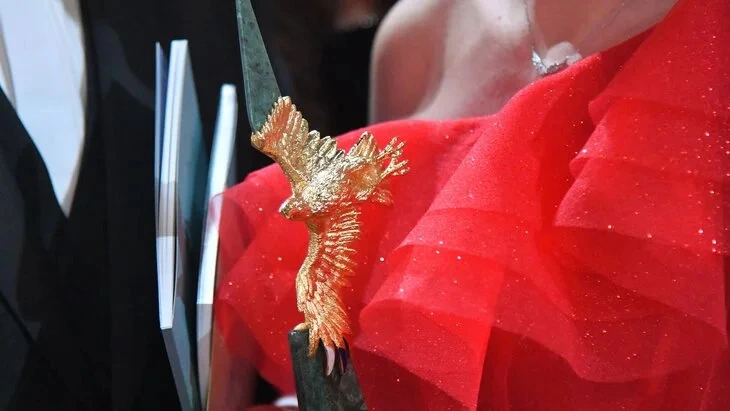 Афиша трансляции Красная ковровая дорожка премии "Золотой орел"