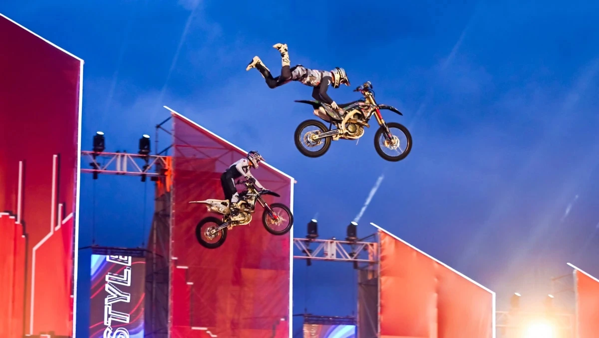 Афиша трансляции Выступления экстремалов на фестивале "Прорыв"