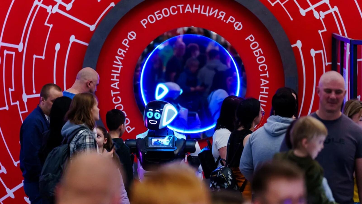 Афиша трансляции День рождения "Робостанции" на ВДНХ