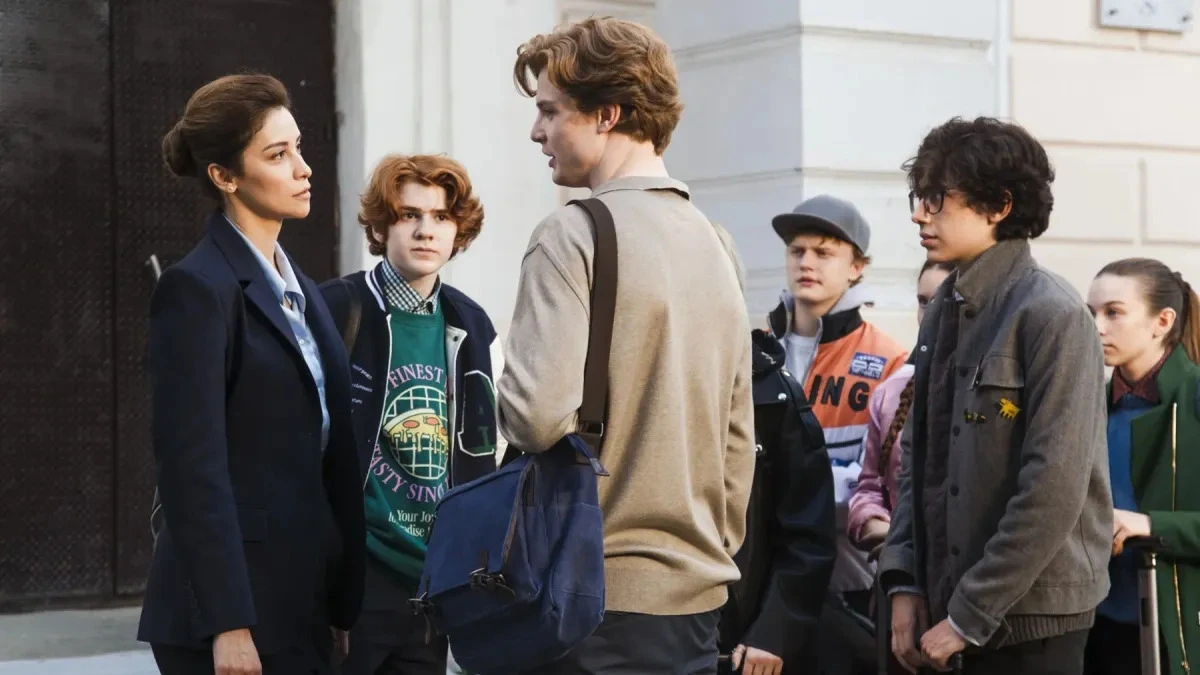 Афиша трансляции Красная ковровая дорожка в честь фильма "Я делаю шаг"