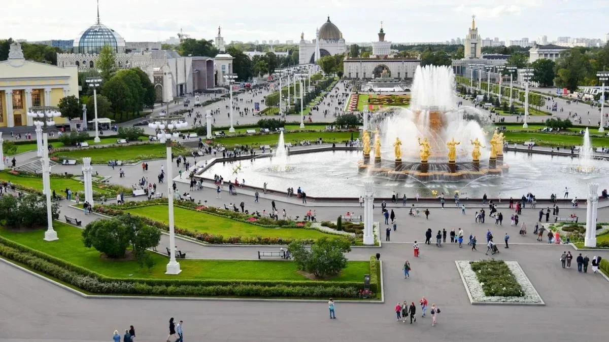 Афиша трансляции Самый массовый танцевально-певческий флешмоб на ВДНХ