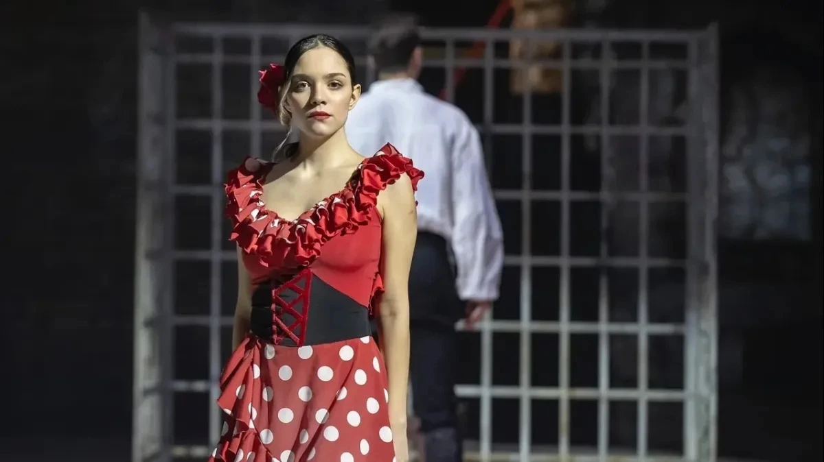 Афиша трансляции Премьера ледового шоу "Кармен"