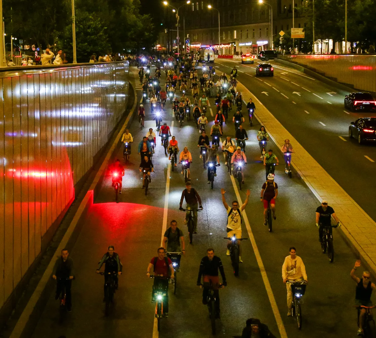 Афиша трансляции Второй Ночной велофестиваль