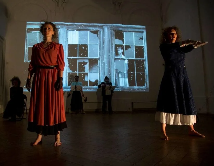 Афиша трансляции Медиа-балет о жизни и полетах странной птицы