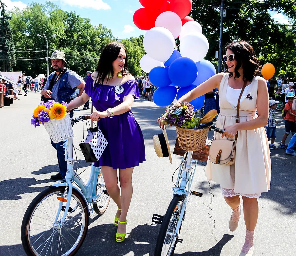 Афиша трансляции Романтично: признания в любви прозвучали в "Сокольниках"
