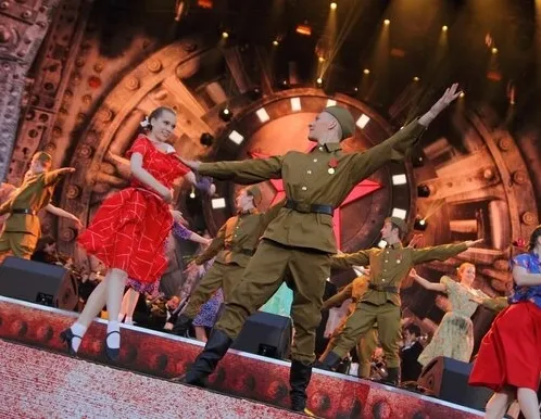 Афиша трансляции Молодые артисты читают письма и поют песни военных лет