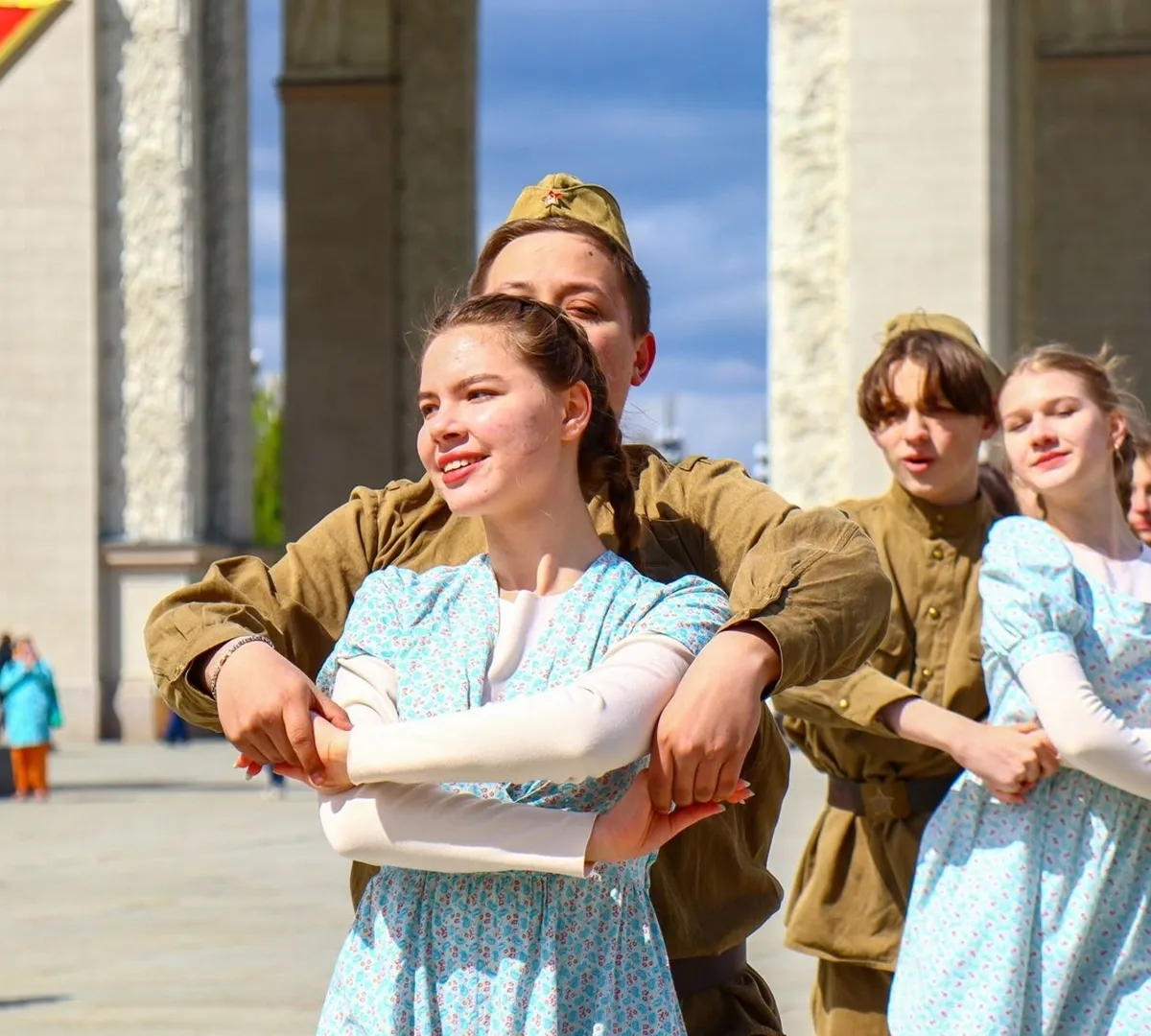 Афиша трансляции Флешмоб "Песня Победы" на Северном речном вокзале