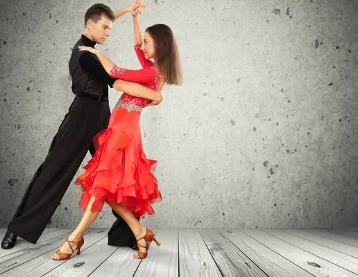 Афиша трансляции Учимся танцевать у чемпиона мира по танцам