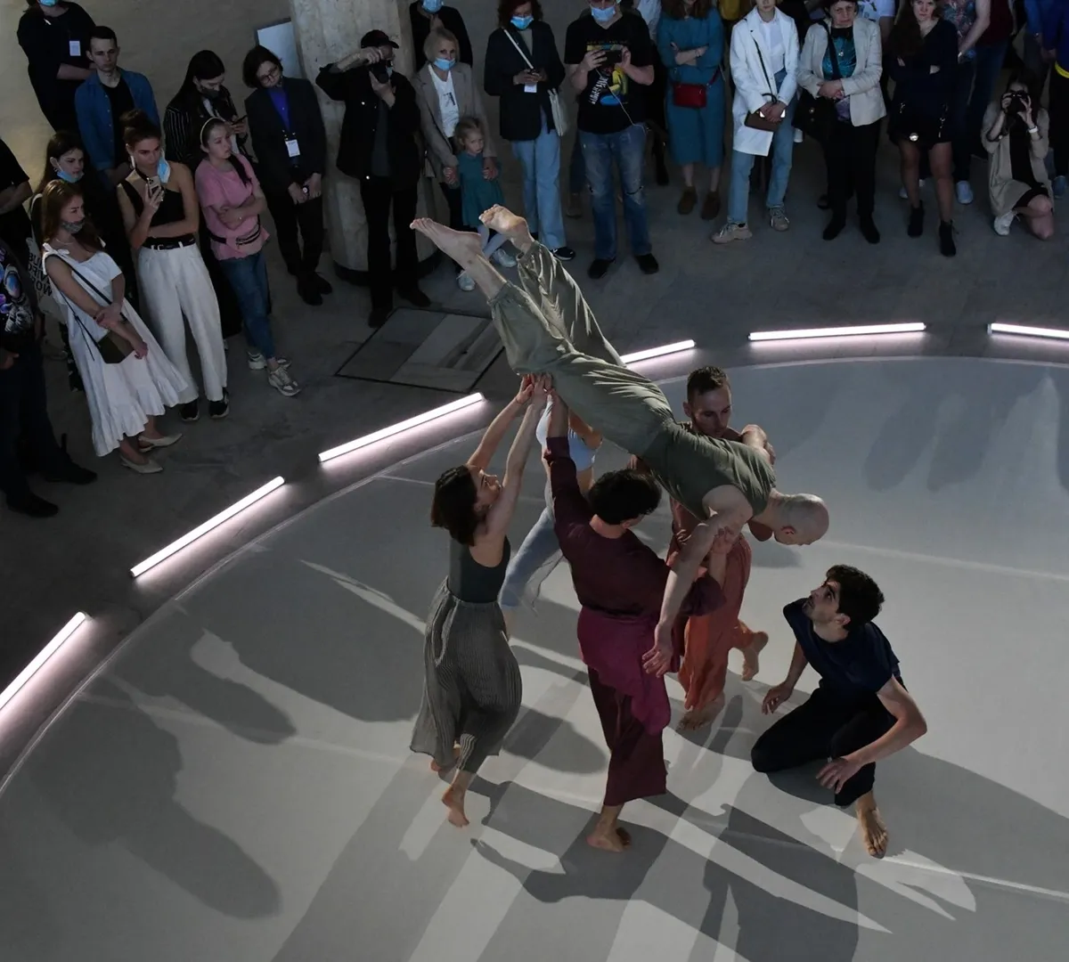 Афиша трансляции Хореографические перформансы в Третьяковской галерее