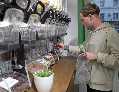 Афиша трансляции Как покупать товары без упаковки и лишнего мусора